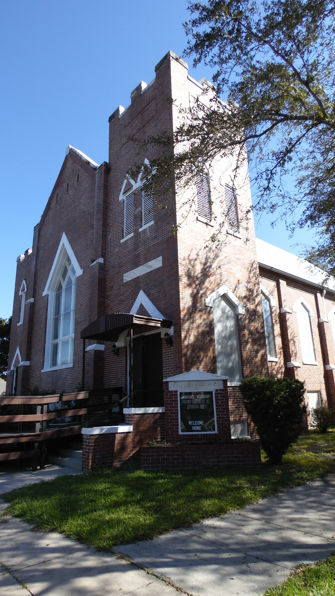 Protestant church serving Tampa, South Tampa, Ybor City, FL, and surrounding areas